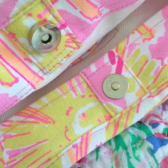 NWOT Lilly Pulitzer Be the Sunshine Extra Large Beach Bag - Picture 7 of 14